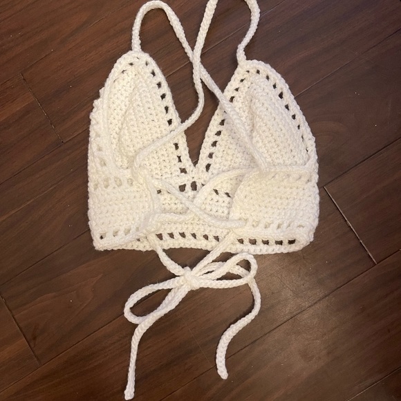 Crochet halter - Picture 4 of 4